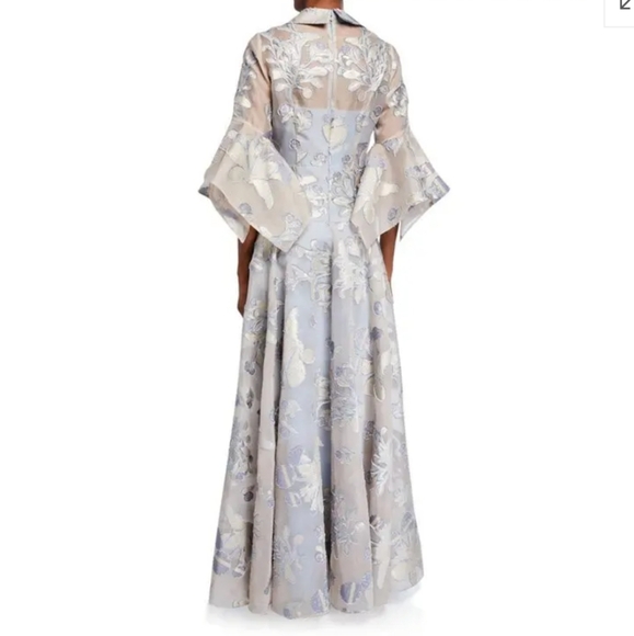 Badgley Mischka Gown - Picture 4 of 17